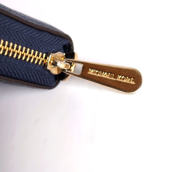 Michael Kors Jet Set Navy Blue Travel Zip Around Leather Wallet - Picture 6 of 15